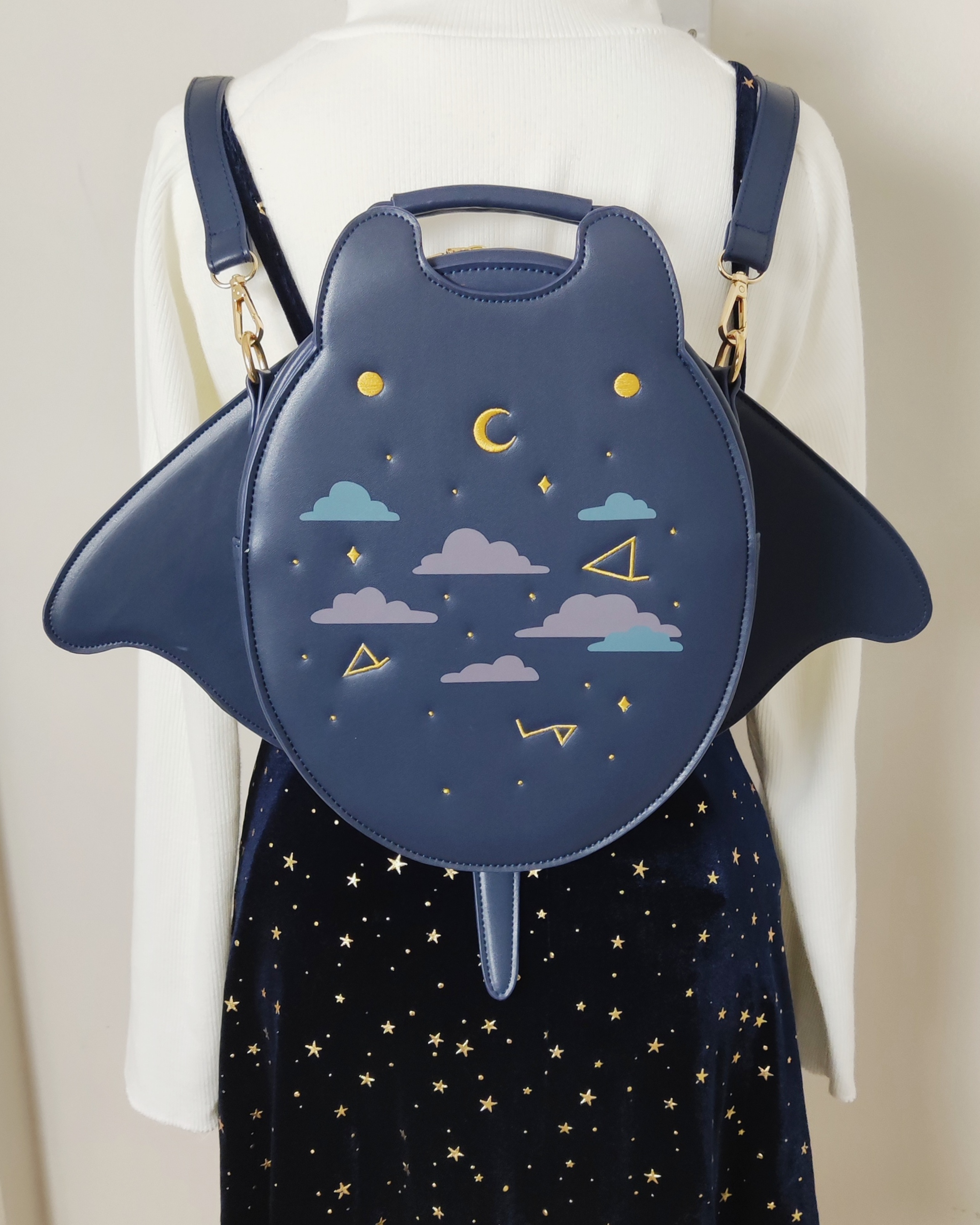 Yomi the Manta Ray bag Leikya